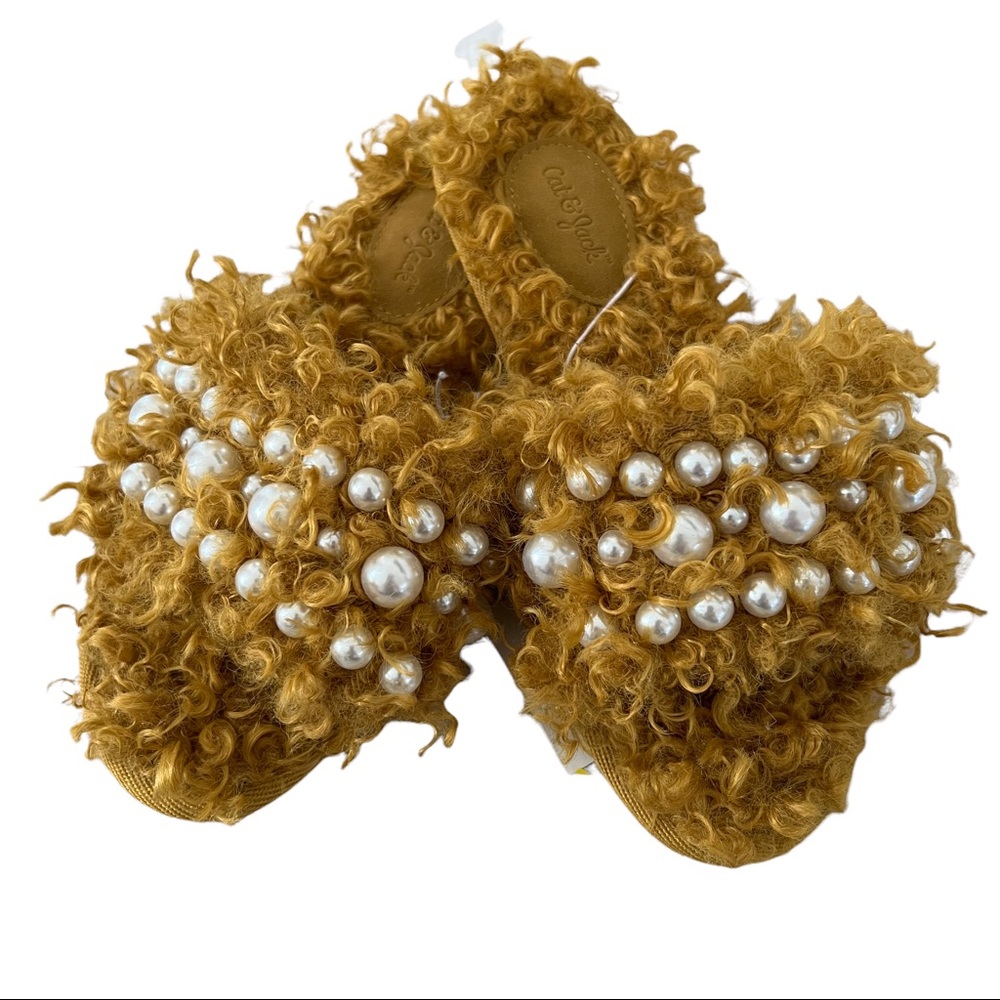 NWT Cat & Jack fuzzy purls gold color sleepers size 1